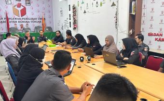 Rapat pembahasan persiapan program Bawaslu Membelajarkan Volume II Tahun 2026 dengan tema “Implementasi Sistem Konversi Suara dan Alokasi Kursi dalam Pemilu Daerah”
