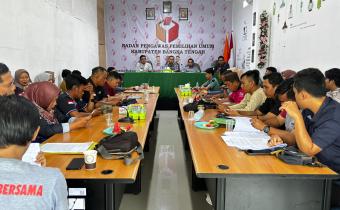 Rapat Evaluasi Hasil Pengawasan Pleno DPHP tingkat Kecamatan 