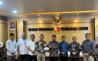 Pimpinan Bawaslu Kabupaten Bangka Tengah, Muhammad Tamimi dan Kepala Sekretariat, Win Iskandar Sampaikan Laporan Akhir Pencegahan, Pengawasan Partisipatif, dan Hubungan Antar Lembaga dalam Pemilihan Gubernur dan Wakil Gubernur, Bupati dan Wakil Bupati serta Walikota dan Wakil Walikota Tahun 2024 di Bawaslu RI, Rabu 15 Januari 2025
